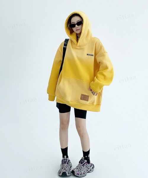 Dalfwin（ダールフィン）の「韓国ファッション OISISヴィンテージウォッシュロゴカラーフーディー（パーカー・レディース・イエロー/ブラック・FREE）」の3枚目の写真