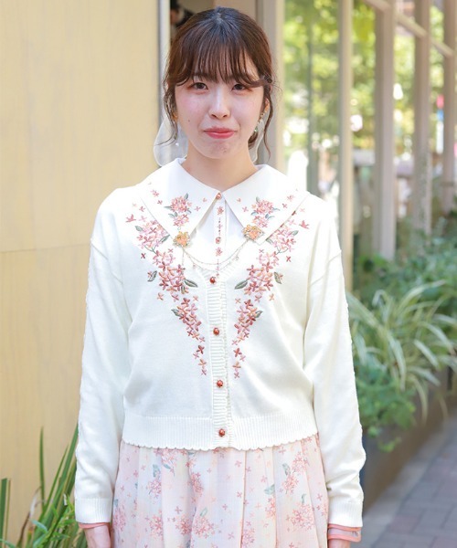 フォクシー　カーディガン　ボレロ　38 新品 金木犀刺繍ニットカーディガン（カーディガン/ボレロ）｜axes