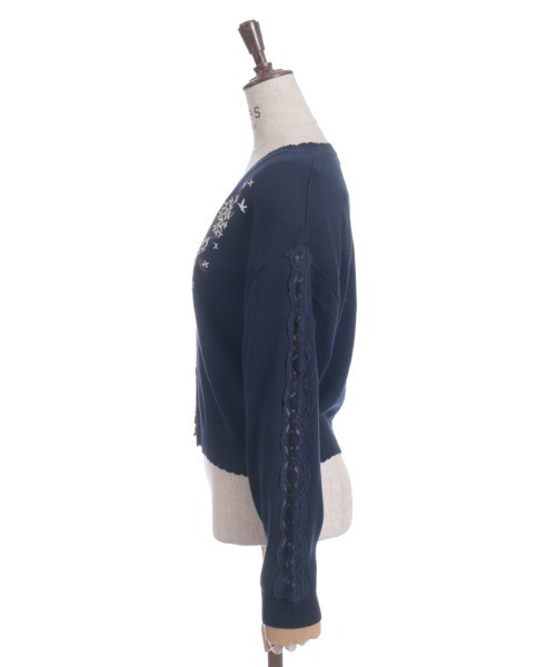 axes femme(アクシーズファム)の「金木犀刺繍ニットカーディガン(カーディガン/ボレロ・レディース・キナリ/ネイビー・FREE)」の19枚目の写真