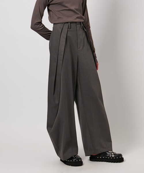 ASTRAET（アストラット）の「＜ASTRAET＞コットン ギャバ 2タック テーパードパンツ（その他パンツ・レディース・ダークグレー/ベージュ・0/00/1）」の3枚目の写真