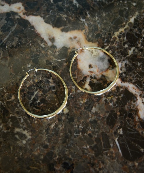 EIMY ISTOIRE（エイミーイストワール）の「ニュアンスメタルピアス（ピアス（両耳用）・レディース・ゴールド・F）」の2枚目の写真