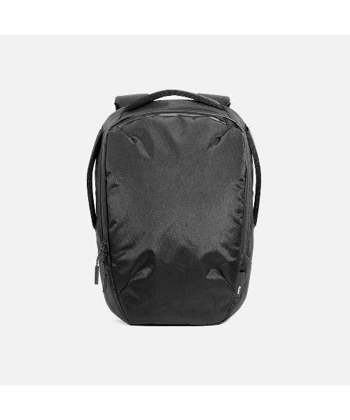 Aer（エアー）の「AER　Slim Pack 2 X-Pac　/　AER-39019（バックパック/リュック・メンズ・ブラック・FREE）」の2枚目の写真