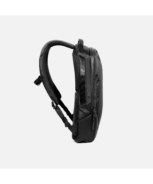 Aer（エアー）の「AER　Slim Pack 2 X-Pac　/　AER-39019（バックパック/リュック・メンズ・ブラック・FREE）」の5枚目の写真