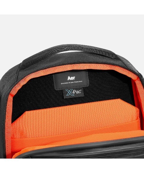 Aer（エアー）の「AER　Slim Pack 2 X-Pac　/　AER-39019（バックパック/リュック・メンズ・ブラック・FREE）」の7枚目の写真