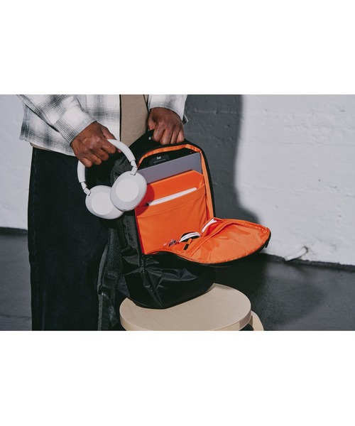 Aer（エアー）の「AER　Slim Pack 2 X-Pac　/　AER-39019（バックパック/リュック・メンズ・ブラック・FREE）」の14枚目の写真