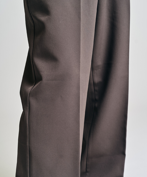 417 EDIFICE（フォーワンセブンエディフィス）の「Double Cloth  / ダブルクロス ワンタック イージーパンツ（スラックス・メンズ・ブラック/チャコールグレー/ベージュ/ブルー・SMALL/MEDIUM/LARGE）」の7枚目の写真