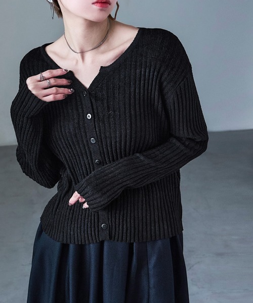 Fashion Letter(ファッションレター)の「キーネックカーディガン(カーディガン/ボレロ・レディース・ベージュ/チャコール/ブラック・FREE)」の13枚目の写真