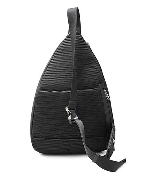 REGiSTA(レジスタ)の「REGiSTA WATER REPELLENT STLING BAG(ボディバッグ/ウエストポーチ・メンズ・ブラック・FREE)」の14枚目の写真