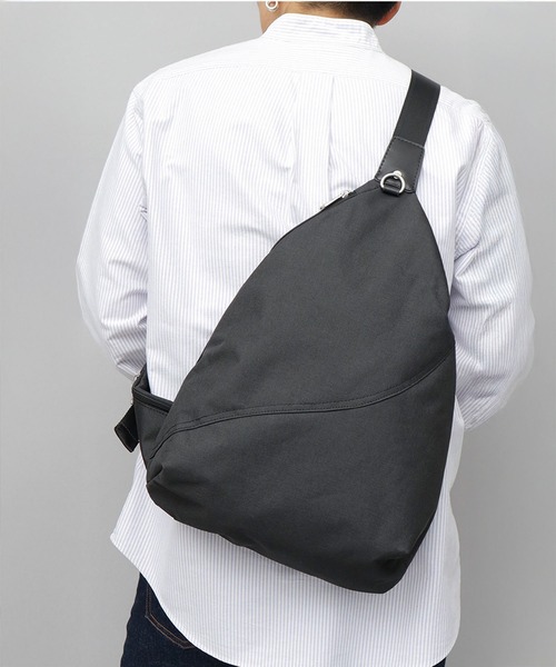 REGiSTA(レジスタ)の「REGiSTA WATER REPELLENT STLING BAG(ボディバッグ/ウエストポーチ・メンズ・ブラック・FREE)」の16枚目の写真