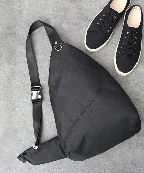 REGiSTA(レジスタ)の「REGiSTA WATER REPELLENT STLING BAG(ボディバッグ/ウエストポーチ・メンズ・ブラック・FREE)」の15枚目の写真