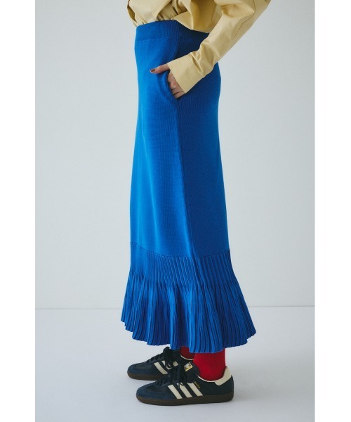 HeRIN.CYE（ヘリンドットサイ）の「Pleated hem knit skirt　　プリーツヘムニットスカート（スカート・レディース・ブラック/ブルー/グレー・FREE）」の17枚目の写真