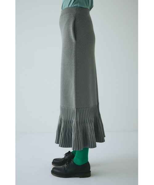 HeRIN.CYE（ヘリンドットサイ）の「Pleated hem knit skirt　　プリーツヘムニットスカート（スカート・レディース・ブラック/ブルー/グレー・FREE）」の12枚目の写真
