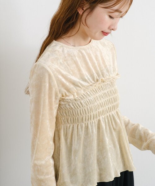 Kastane（カスタネ）の「【4色展開】B ベロアシャーリングトップス（Tシャツ/カットソー・レディース・カーキ/ブラック/アイボリー/ベージュ・FREE）」の2枚目の写真