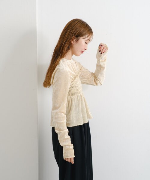 Kastane（カスタネ）の「【4色展開】B ベロアシャーリングトップス（Tシャツ/カットソー・レディース・カーキ/ブラック/アイボリー/ベージュ・FREE）」の19枚目の写真