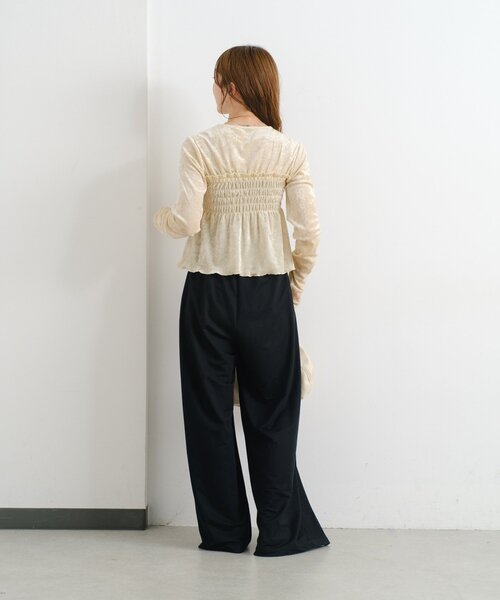 Kastane（カスタネ）の「【4色展開】B ベロアシャーリングトップス（Tシャツ/カットソー・レディース・カーキ/ブラック/アイボリー/ベージュ・FREE）」の18枚目の写真