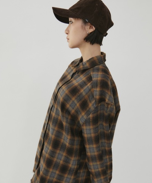 VION（ヴィオン）の「Frayed Cheak Shirt / フレイドチェックシャツ（シャツ/ブラウス・レディース・ブラウン/ブラック・FREE）」の2枚目の写真