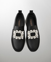 HUIT bouquet（ユイット）の「ビジュー バックル シューズ HUIT（スリッポン）」