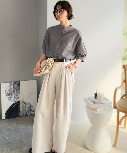 classicalelf(クラシカルエルフ)の「涼やかリネンで、こなれたきちんと感。リネン混バンドカラーダブルポケットシャツ(シャツ/ブラウス・レディース・オフホワイト/ネイビー系/チャコール/ベージュ/ブルー系・SMALL/MEDIUM/LARGE/X-LARGE)」の21枚目の写真
