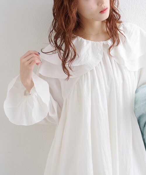 w closet(ダブルクローゼット)の「Wフリルチュニックブラウス(シャツ/ブラウス・レディース・ホワイト/オフホワイト/ブラック・FREE)」の8枚目の写真