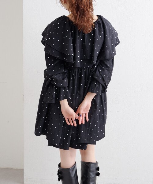 w closet(ダブルクローゼット)の「Wフリルチュニックブラウス(シャツ/ブラウス・レディース・ホワイト/オフホワイト/ブラック・FREE)」の22枚目の写真