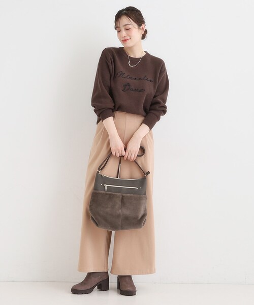 SHOO・LA・RUE(シューラルー)の「ポケットフェイクファーショルダーバッグ(ショルダーバッグ・レディース・ナチュラル/ブラウン系/ブラック・00)」の7枚目の写真