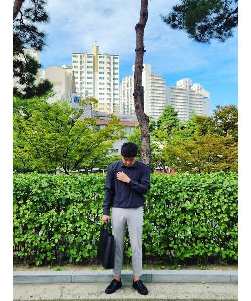 MUSINSA STANDARD（ムシンサスタンダード）の「リラックスフィットシルキーシャツ[ダークグレー]（シャツ/ブラウス・メンズ・その他・SMALL/MEDIUM/LARGE/X-LARGE/XX-LARGE）」の9枚目の写真