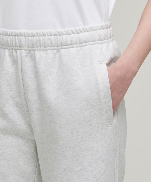 MUSINSA STANDARD WOMAN(ムシンサスタンダードウーマン)の「レディーススウェットパンツ【オートミール】(スウェットパンツ・レディース・その他・SMALL/MEDIUM/LARGE/X-SMALL)」の12枚目の写真