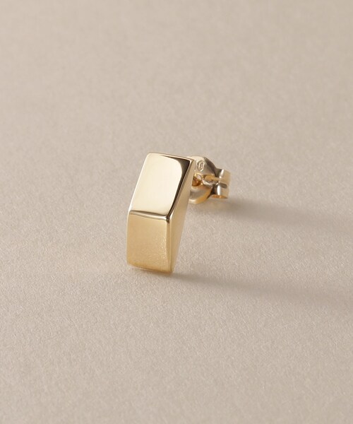 COCOSHNIK(ココシュニック)の「K10中空トライアングルシェイプ スタッドピアス(ピアス(両耳用)・レディース・イエローゴールド・00)」の3枚目の写真
