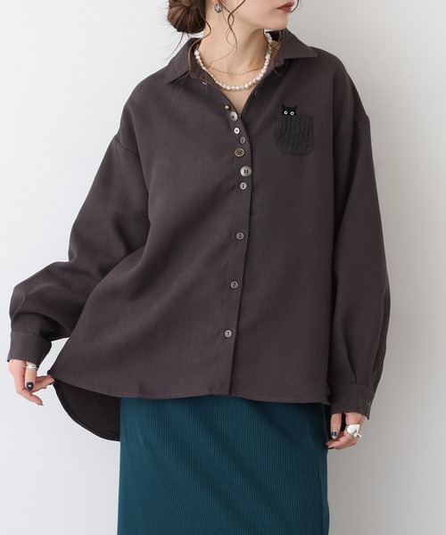 Quelle Chance(ケルシャンス)の「多釦キャットシャツ(シャツ/ブラウス・レディース・ベージュ/キナリ/チャコールグレー・L/M)」の3枚目の写真