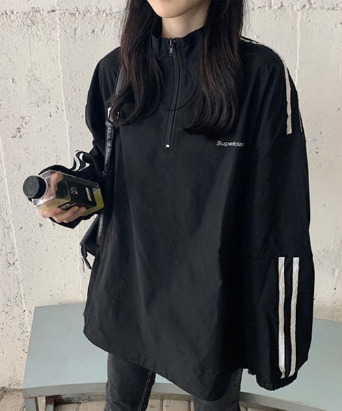 Mayree(メイリー)の「【Mayree】ハーフジップ スポーティープルオーバー(ジャージ・レディース・ブラック・SMALL/MEDIUM/LARGE)」の3枚目の写真