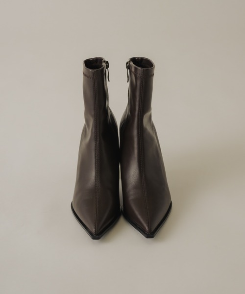 NEUNA（ヌナ）の「ポインテッドトゥショートブーツ（ブーツ・レディース・ブラック/ブラウン・36/39/38）」の22枚目の写真