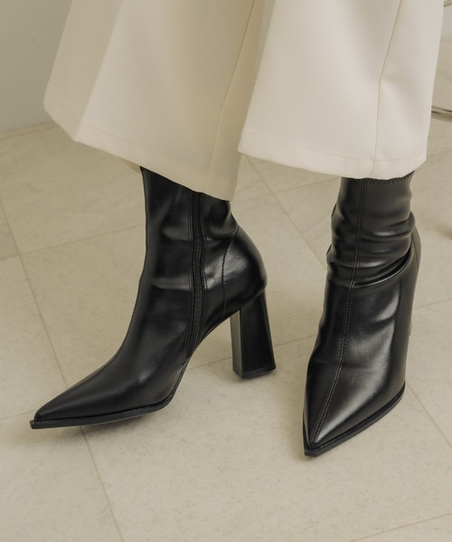 NEUNA（ヌナ）の「ポインテッドトゥショートブーツ（ブーツ・レディース・ブラック/ブラウン・36/39/38）」の9枚目の写真