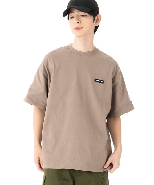 NEW ERA(ニューエラ)の「ニューエラ 半袖Tシャツ オーバーサイズ バックプリント(Tシャツ/カットソー・メンズ・ブラック/ベージュ/ホワイト・L/M/S/XXL/XL)」の4枚目の写真