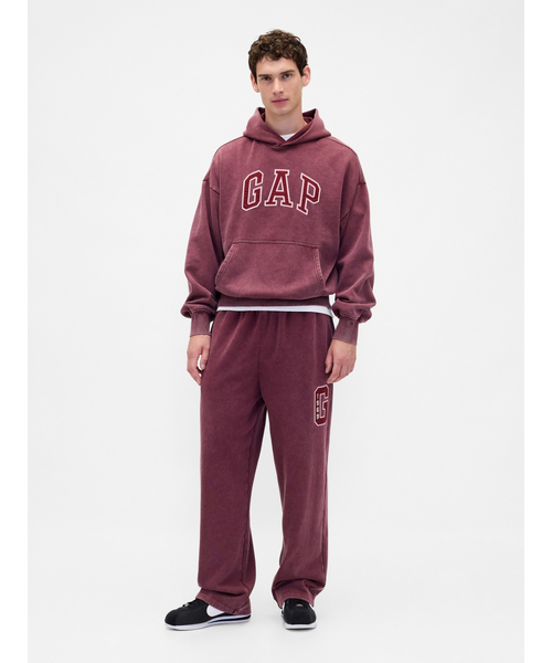 GAP（ギャップ）の「ヴィンテージソフト オーバーサイズ GAPロゴパーカー（パーカー・メンズ・ワイン/ネイビー・XL/L/M/S/XS）」の6枚目の写真