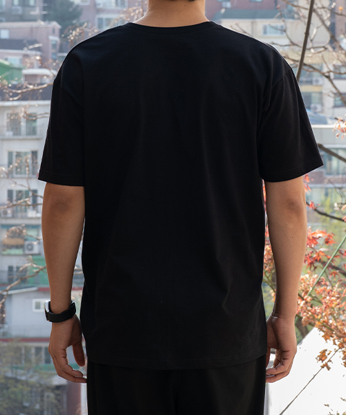 EXCURSE(エクスカース)の「EロゴオーバーサイズハーフTシャツブラック(Tシャツ/カットソー・レディース・その他・MEDIUM/LARGE)」の2枚目の写真
