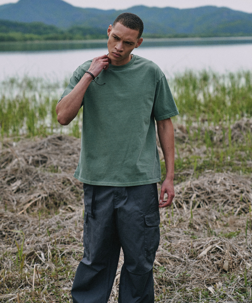 FAKE CAMPER（フェイクキャンパー）の「ベーシックピグメント半袖Tシャツ[カーキ]（Tシャツ/カットソー・メンズ・カーキ・SMALL/MEDIUM/LARGE/X-LARGE/XX-LARGE）」の3枚目の写真