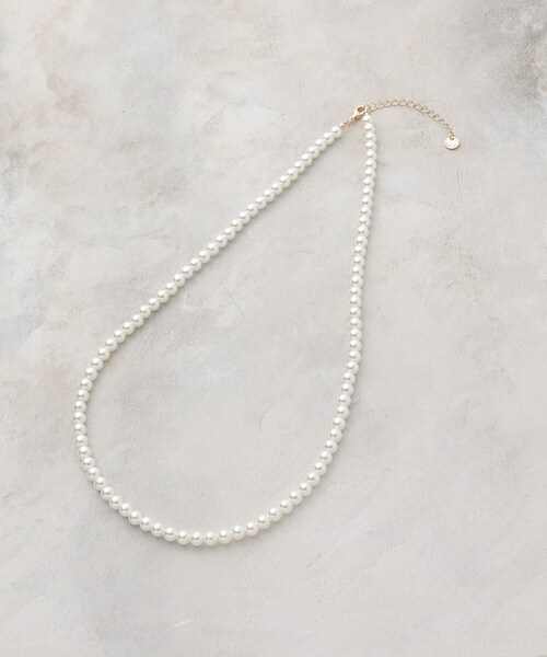 OPAQUE.CLIP（オペークドットクリップ）の「ガラスパールロングネックレス（ネックレス・レディース・オフホワイト・00）」の5枚目の写真