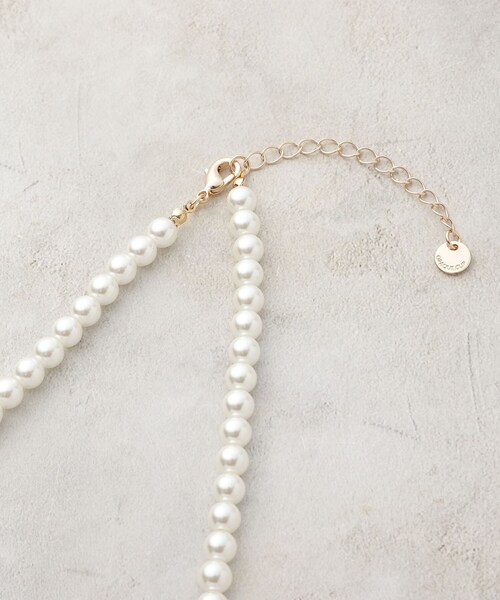 OPAQUE.CLIP（オペークドットクリップ）の「ガラスパールロングネックレス（ネックレス・レディース・オフホワイト・00）」の3枚目の写真