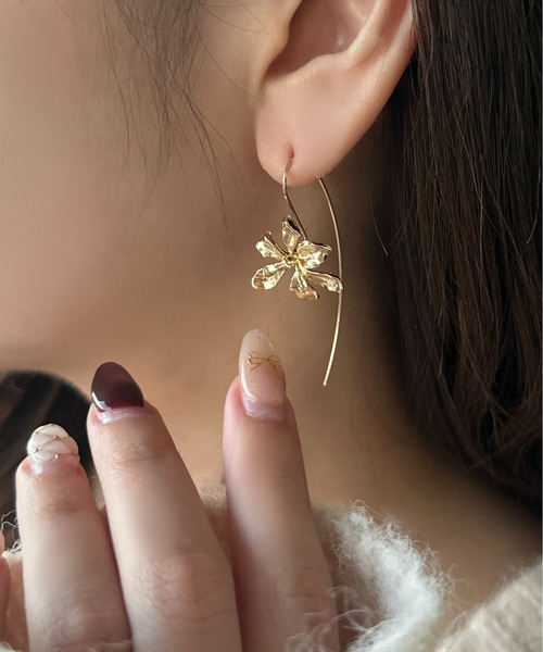 apres jour clair】フラワーモチーフピアス（ピアス（両耳用 
