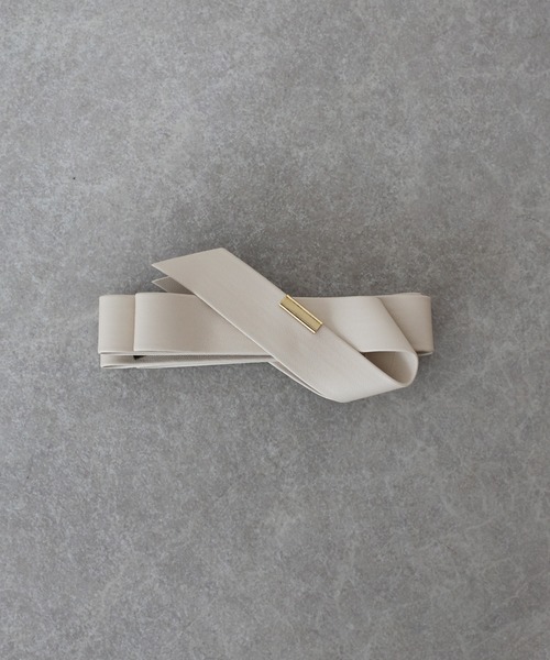 BLUEEAST（ブルーイースト）の「《新色追加》フェイクレザーリボンバナナクリップ（バレッタ/ヘアクリップ・レディース・ブラウン/ブラック/ベージュ/アイボリー・FREE）」の14枚目の写真