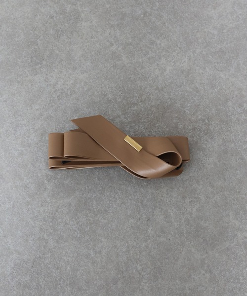 BLUEEAST（ブルーイースト）の「《新色追加》フェイクレザーリボンバナナクリップ（バレッタ/ヘアクリップ・レディース・ブラウン/ブラック/ベージュ/アイボリー・FREE）」の15枚目の写真