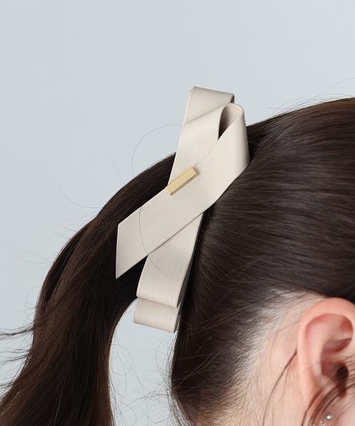 BLUEEAST（ブルーイースト）の「《新色追加》フェイクレザーリボンバナナクリップ（バレッタ/ヘアクリップ・レディース・ブラウン/ブラック/ベージュ/アイボリー・FREE）」の20枚目の写真