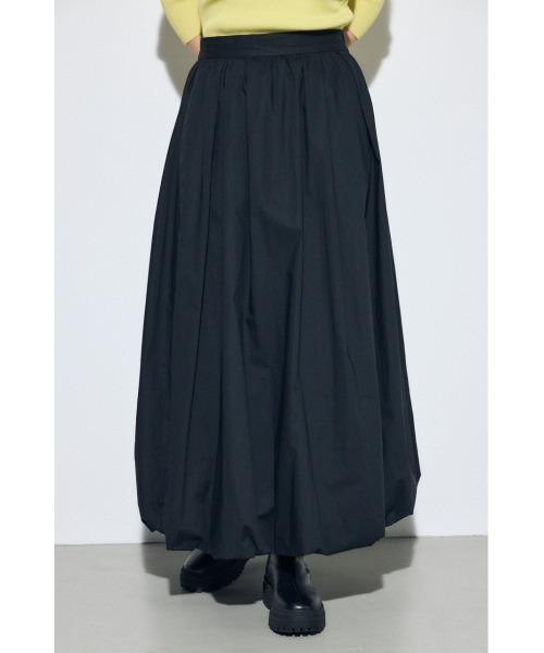 AZUL by moussy(アズールバイマウジー)の「【身長/骨格別着用画像あり】ボリュームたっぷり♪ギャザーバルーンスカート 春服 秋服 デザインスカート(スカート・レディース・チャコールグレー/アイボリー/ブラック・SMALL/MEDIUM)」の2枚目の写真