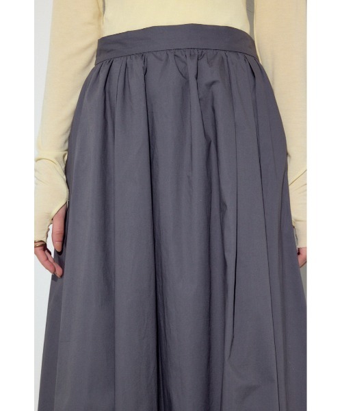 AZUL by moussy(アズールバイマウジー)の「【身長/骨格別着用画像あり】ボリュームたっぷり♪ギャザーバルーンスカート 春服 秋服 デザインスカート(スカート・レディース・チャコールグレー/アイボリー/ブラック・SMALL/MEDIUM)」の15枚目の写真