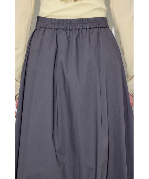 AZUL by moussy(アズールバイマウジー)の「【身長/骨格別着用画像あり】ボリュームたっぷり♪ギャザーバルーンスカート 春服 秋服 デザインスカート(スカート・レディース・チャコールグレー/アイボリー/ブラック・SMALL/MEDIUM)」の16枚目の写真
