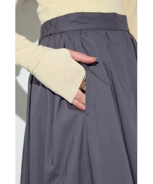 AZUL by moussy(アズールバイマウジー)の「【身長/骨格別着用画像あり】ボリュームたっぷり♪ギャザーバルーンスカート 春服 秋服 デザインスカート(スカート・レディース・チャコールグレー/アイボリー/ブラック・SMALL/MEDIUM)」の17枚目の写真