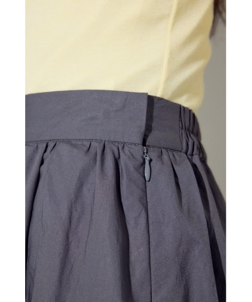 AZUL by moussy(アズールバイマウジー)の「【身長/骨格別着用画像あり】ボリュームたっぷり♪ギャザーバルーンスカート 春服 秋服 デザインスカート(スカート・レディース・チャコールグレー/アイボリー/ブラック・SMALL/MEDIUM)」の18枚目の写真