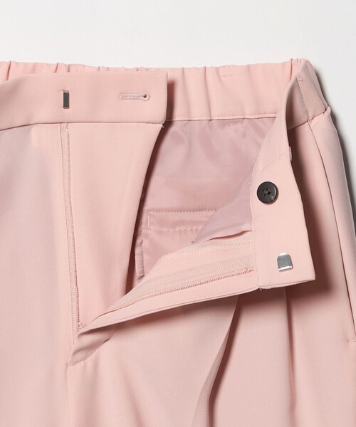UNITED ARROWS(ユナイテッドアローズ)の「P 2タック ワイドパンツ ‐吸水速乾 帯電防止 接触冷感 ウォッシャブル‐(スラックス・レディース・ネイビー/ブラック/ライトブルー/ライラック/グレー系/ライトピンク/ベージュ/ダークブラウン・34/40/36/38)」の12枚目の写真