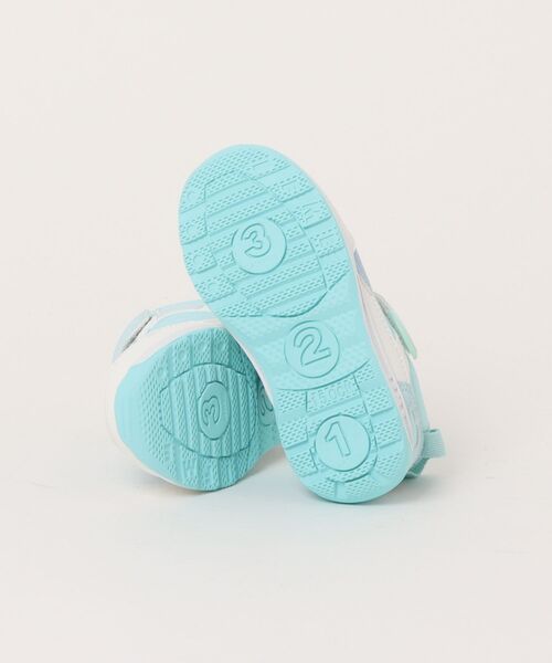 IFME（イフミー）の「《IFME》キラメキ　ハート　ソリッドラバースニーカー（スニーカー・キッズ・サックスブルー/ピンク・15.0cm/15.5cm/16.0cm/16.5cm/17.0cm/17.5cm/18.0cm/18.5cm/19.0cm）」の3枚目の写真