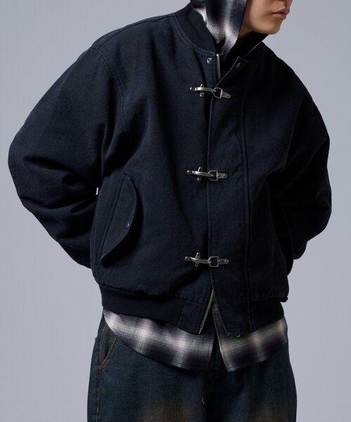 WHO'S WHO gallery（フーズフーギャラリー）の「【KOOKY'N】ファイヤーマンダックMA1（MA-1・レディース・ホワイト/ブラック/カーキ・FREE）」の17枚目の写真